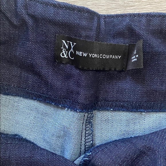 New York & Company Dark Blue Women's Bermudas - Picture 2 of 3